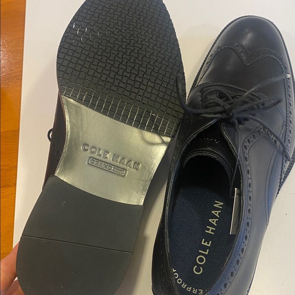 Cole Haan Classic Black Leather Men\'s Dress Shoes Sz 8M.  NWOB